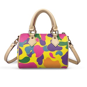 <span class=keywords><strong>Sac</strong></span> Boston Mini Tendance Style Urbain pour <span class=keywords><strong>Femme</strong></span>, <span class=keywords><strong>Sac</strong></span> à Main Cylindrique en <span class=keywords><strong>Cuir</strong></span> PU avec Poignée Supérieure et Imprimé Camouflage Personnalisé, <span class=keywords><strong>Sac</strong></span> Bandoulière - Product Image 1