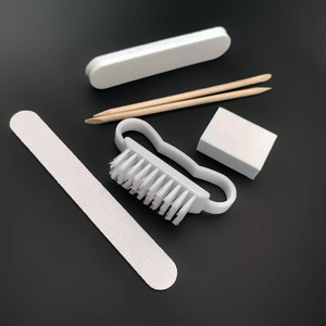 Kit de pédicure personnalisable avec mini-lime à ongles jetable rose et bleue, lime et polissoir en plastique avec logo personnalisé - Product Image 1