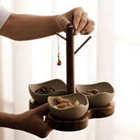 Ensemble de bols à collation avec support en bois, 3 bols en céramique à bord ondulé, base en noyer, pour servir les noix, les fruits secs, les bonbons, vaisselle de table à thé