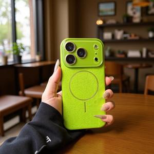 Funda para iPhone 17 Pro Max, Ice Shield Groove, transparente, magnética, de cobertura total y anticaídas - Product Image 1