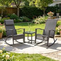 Ensemble de chaises à bascule en rotin PE toutes saisons pour extérieur, avec table basse en verre trempé pour balcon