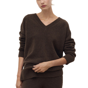 Pull décontracté d'hiver pour femmes, col en V, taille plus, tissu en laine/viscose, confort total, tailles étendues, design élégant et discret - Product Image 4