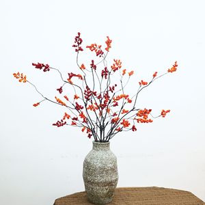Bouquet de feuilles d'érable artificielles rouges 30cm-100cm en plastique souple pour décoration d'automne à la maison - Product Image 4