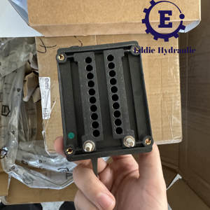 2757877 निर्माण मशीनरी भागों 275-7877 फ्यूज बॉक्स उच्च गुणवत्ता वाली स्पॉट बिक्री 2384d 2384c 2484c 2484c 2484c - Product Image 2