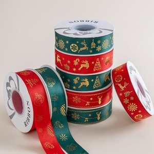 Rollos de cinta decorativa temática navideña con estampado dorado de 2,5 cm para envolver regalos y manualidades - Product Image 3
