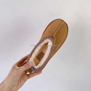 Chaussons en daim pelucheux pour femmes, doublés de fausse fourrure, style bottines d'hiver, antidérapants, chauds, à bout rond, pour intérieur et extérieur - Product Image 6
