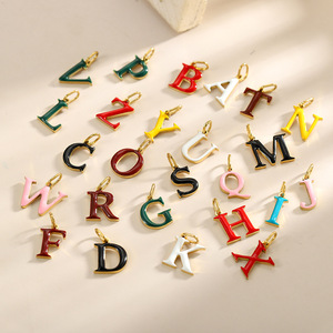 Dijes de Alfabeto Esmaltados |   Colgantes de Letras del Alfabeto de la A a la Z en Acero Inoxidable Chapado en Oro PVD de 18K para Fabricación de Joyería DIY - Product Image 2
