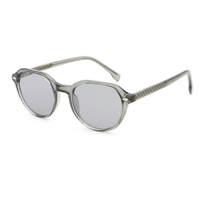 6528 Nouvelles <span class=keywords><strong>lunettes</strong></span> <span class=keywords><strong>de</strong></span> <span class=keywords><strong>soleil</strong></span> anti-UV tendance pour la photographie <span class=keywords><strong>de</strong></span> rue, effet amincissant du visage – Vente directe du fabricant - Product Image 3