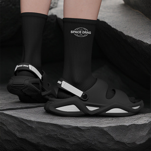 High Quality Sense Trendy <strong>Clogs</strong> Thick Soles <strong>Comfy</strong> Sandals Out Non-Slip Breathable <strong>Clogs</strong> for Men - Product Image 4