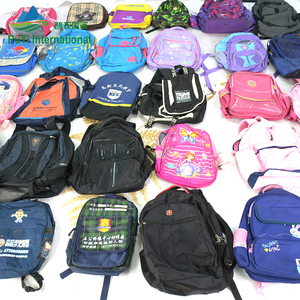 Venta al por mayor Bolsos de hombro Mochila Bolsa de marca de <span class=keywords><strong>segunda</strong></span> <span class=keywords><strong>mano</strong></span> Mochilas escolares usadas mixtas Pacas para hombres Niños - Product Image 5