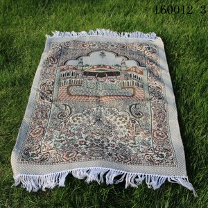 Tapis de prière musulman classique OEM Kelbai 70 * 110 cm en fil de coton pour usage domestique, lavable, livraison/vente en gros - Product Image 3