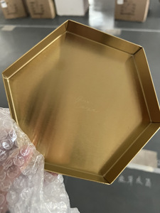 Bandeja de Almacenamiento Moderna de Acero Inoxidable de Lujo Dorada con Acabado Plateado de un Solo Nivel para Sala de Estar, Escritorio, <span class=keywords><strong>Cocina</strong></span> y Vajilla - Product Image 4