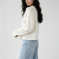 Nouvelle Collection Automne Tyan : Cardigan en Maille Confortable et Décontracté pour Femme, Blouse Tricotée Ouverte avec Fleurs en Fourrure de Lapin et Design à Lacets