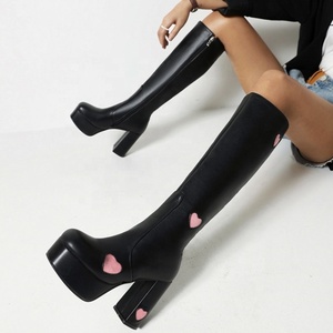 Bottes fantaisie pour filles, forme cœur, bottes d'hiver hautes jusqu'au genou, plateforme, bout carré, talon épais, fermeture éclair latérale, grande taille 43 - Product Image 4