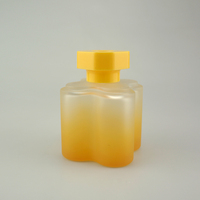 100ml 200ml Bouteille vide de diffuseur de roseau en verre d'arôme de fleur avec le chapeau jaune unique