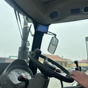 جرار زراعي صغير بعجلات بقوة 40 حصان يعمل بالبنزين مع محرك وناقل حركة ومضخة لأعمال البستنة الخفيفة - Product Image 3