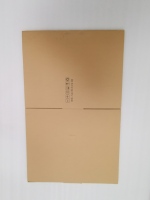 Boîte en carton ondulé recyclé sur mesure avec poignée robuste, design robuste, emballage cadeau écologique et sécurisé