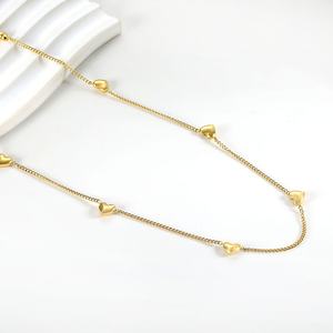 Colliers minimalistes personnalisables anti-ternissement, plaqués or 18 carats, en acier inoxydable, avec pendentif cœur pour couple, bijoux pour femmes - Product Image 4