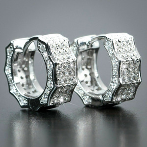 Orecchini a Clip Unisex con Cristalli, Stile Hip Hop, Accessori Moda Quotidiana - Product Image 1