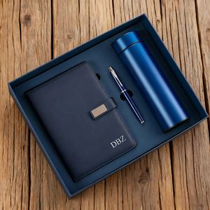 Набор для корпоративных подарков: Кожаный блокнот с возможностью персонализации и термокружка в элегантной упаковке - Product Image 4