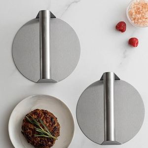 Presse à viande ronde en acier inoxydable avec poignée confortable pour hamburgers et bacon, vente en gros sur mesure - Product Image 3