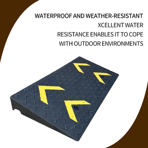 Rampa de Goma y Plástico con Flecha Doble Amarilla para Vehículos y Sillas de Ruedas, Resistente a la Compresión, Precio al por Mayor - Product Image 1