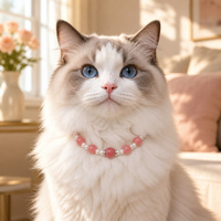 Collier élégant et simple pour chats et chiens, en cuir, avec plusieurs combinaisons de cristaux naturels, quartz fraise, cristal blanc et perles.