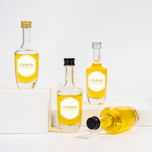 Bottiglia di Vetro Vuota da 50ml per Vino, Liquore, Vodka e Whisky con Tappo a Vite, Personalizzabile all'Ingrosso - Product Image 2