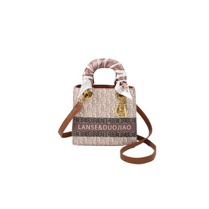 Sac à main fourre-tout décontracté en PU pour femme, modèle 2015, avec motif géométrique, fermeture magnétique, grande capacité, idéal pour la plage - Product Image 5