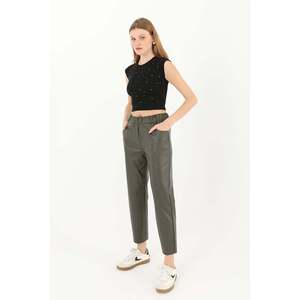 Pantalones de Piel Sintética para Mujer Puane con Cintura Elástica y Detalle de Bolsillo - Cómodos Pantalones de Piel Sintética Color Caqui con Corte Moderno, Modelo - Product Image 1