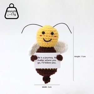 Série Abeille : Poupée en laine tricotée à la main, tulipe jaune mignonne, énergie positive, décoration intérieure et cadeau - Product Image 5