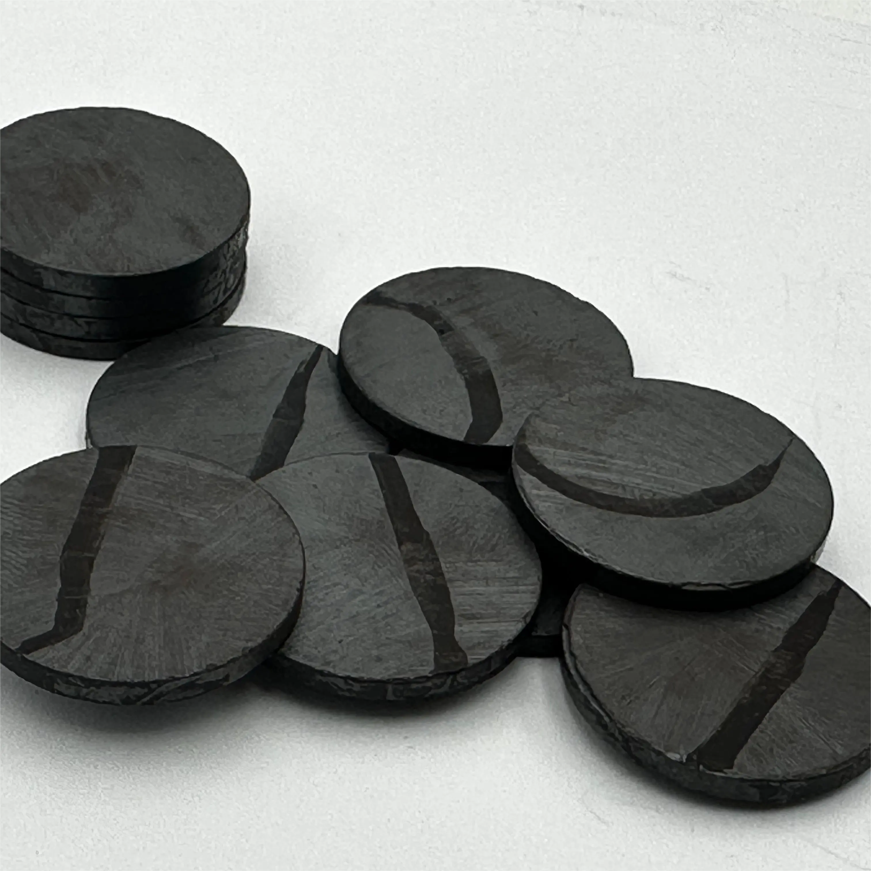 custom Y30 round Black metal fridge magnet Strong Round Circle Magnets Ceramic Industrial Flat Ferrite Craft Magnets