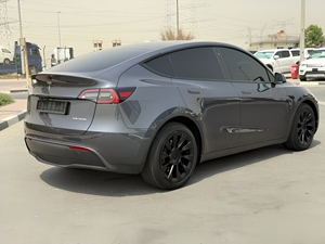 Modelo Y Long Range AWD 2023 de Tesla - Product Image 5
