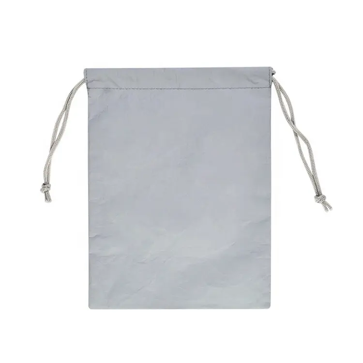 थोक गर्म बिक्री सफेद tyvek drawstring रस्सी बैग के साथ कस्टम आकार