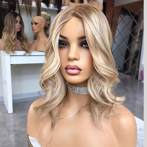 Toupet con Base in Seta Effetto Naturale Ondulato Biondo Ombré, Capelli Europei Grezzi Allineati alle Cuticole, Ideale per la Perdita di Capelli - Vendita Calda - Product Image 4