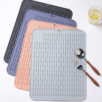 Tapis de séchage de vaisselle de cuisine en silicone imperméable et réutilisable pour le comptoir de cuisine Support d'évier à séchage instantané