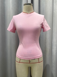 เสื้อยืดเด็กฤดูร้อนผ้าเจอร์ซีย์ยืดหยุ่น 90% <span class=keywords><strong>ค</strong></span>อตตอน / 10% อีลา<span class=keywords><strong>ส</strong></span>เทน <span class=keywords><strong>ส</strong></span>ไตล์ Y2K ทรงค<span class=keywords><strong>รอ</strong></span>ปหลวมๆ แต่งรู ดีไซน์รักษ์โลก <span class=keywords><strong>ส</strong></span>ตรีทแวร์ ผลิตโดยโรงงาน OEM - Product Image 4