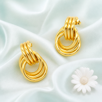 Boucles d'oreilles plaquées or 18 carats, accessoire élégant et imperméable pour femmes, look tendance, usage quotidien