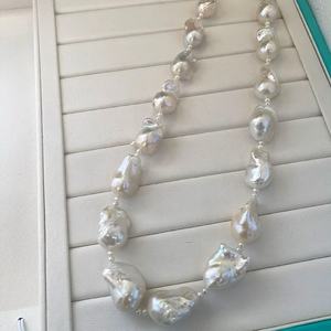 Collier de perles naturelles baroques, longueur moyenne, forme irrégulière, haute sensibilité, cadeau pour les amies - Product Image 3