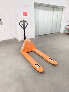 รถยกพาเลทไฟฟ้ากึ่ง2Ton 2000กก. มอเตอร์ไฟฟ้ากระแสตรงลิฟต์ยก5ตันรับน้ำหนักได้สำหรับร้านอาหารปลีก - Product Image 5