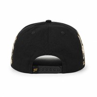 Gorra de béisbol de gamuza con visera curva, forro de satén, logotipo bordado 3D personalizado, pedrería y metal, al por mayor OEM Rico O Muerto