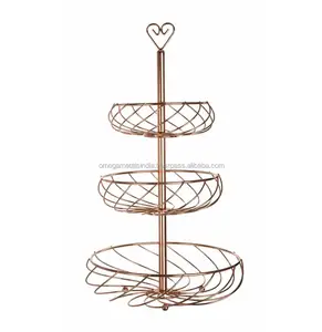 Hot Selling 3 Tier Fruit Mand Draad Mand Drie-Tierige Ladder Serveerplaat Houten Plank Voedsel Snoep 3 Tier Cake Stand