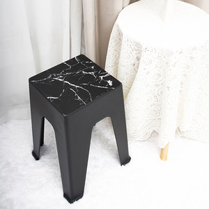 Tabouret en plastique Sichuan Hengfeng 380x380x485mm, design marbre noir, pour usage domestique et en restaurant - Product Image 1