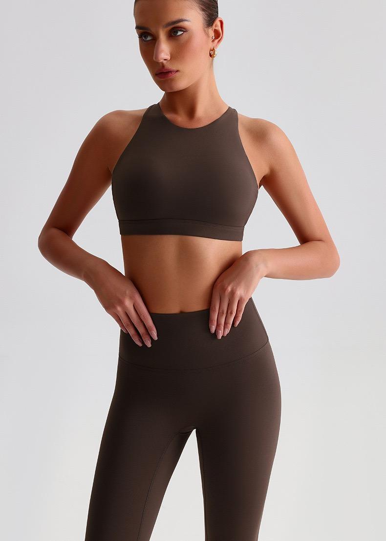 สีน้ำตาล