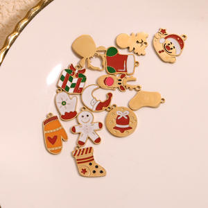 Creatieve Schattige Rendieren Sneeuwpop Email Hanger Roestvrij Staal Kerstman Charme Kerstcadeau Waterdichte Sieraden Accessoire - Product Image 3