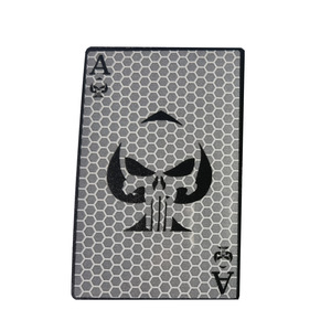 Toppe Termoadesive Artigianali Eco-Friendly per Cappelli, Tagliate al Laser, con Design Riflettente Nero Totale a Tema Mare, con Ace Spades Punisher - Product Image 4