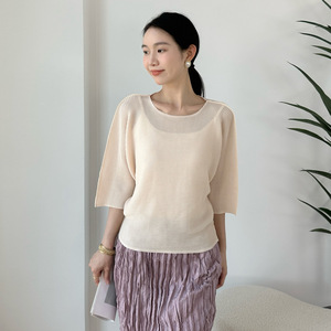 Miyake Plissé 2025 Nouvelle Collection Été Femme Vintage Respirant Manches Cinq-Quarts T-Shirt Veste Polyvalente Grande Taille - Product Image 6