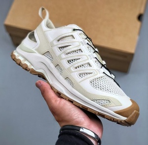 Calzado de senderismo transpirable de malla XA PRO 3D AMPHIBI para verano, de secado rápido y antideslizante - Product Image 1