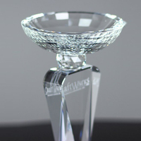 Trophées en cristal en forme de double coupe avec base noire pour la reconnaissance de l'excellence d'équipe et des réalisations collaboratives