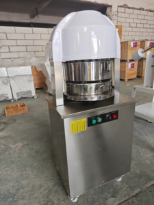 Machine à diviser la pâte Matlouh de type presse électrique, facile à utiliser, de qualité supérieure, fabriquée en Chine, pour boulangeries algériennes - Product Image 5